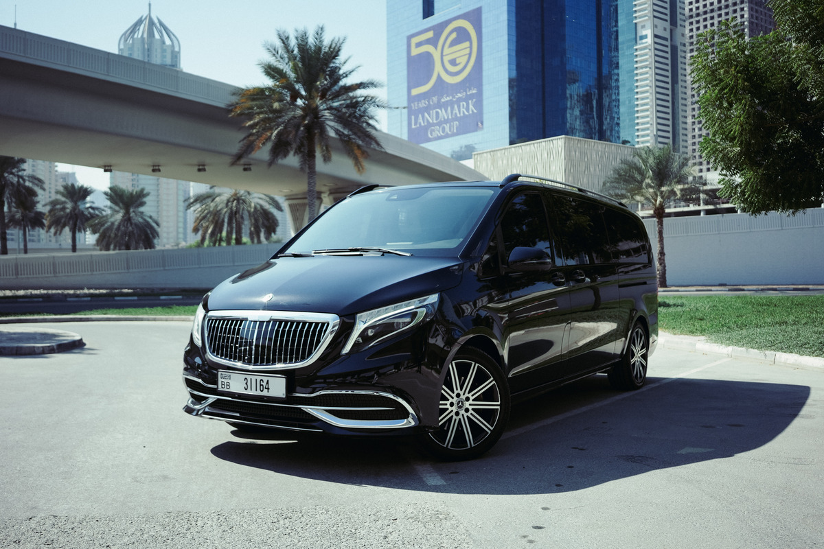 Mercedes-V20-VIP-Black_